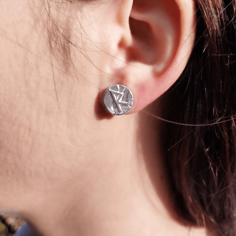 Raido Round Earrings - The 4 Harts